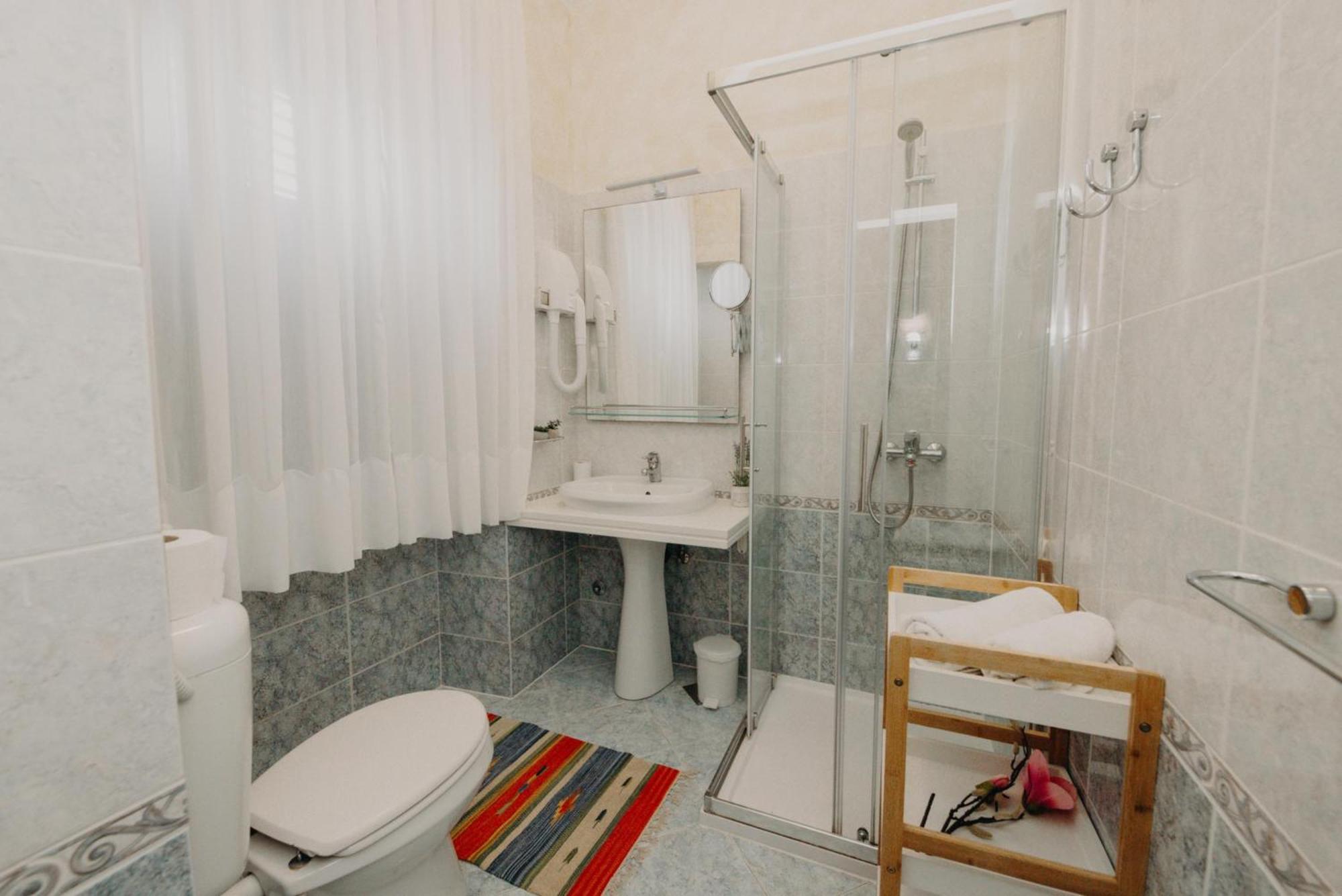 Rooms And Studios Villa Rossella 2 Rovinj Eksteriør billede