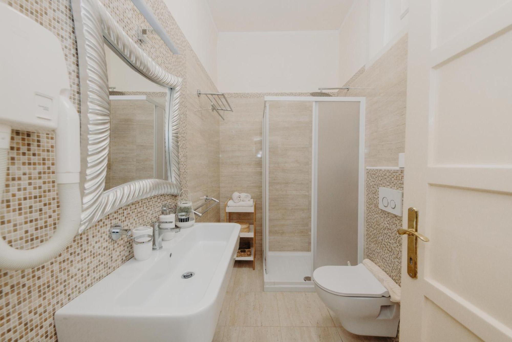 Rooms And Studios Villa Rossella 2 Rovinj Eksteriør billede