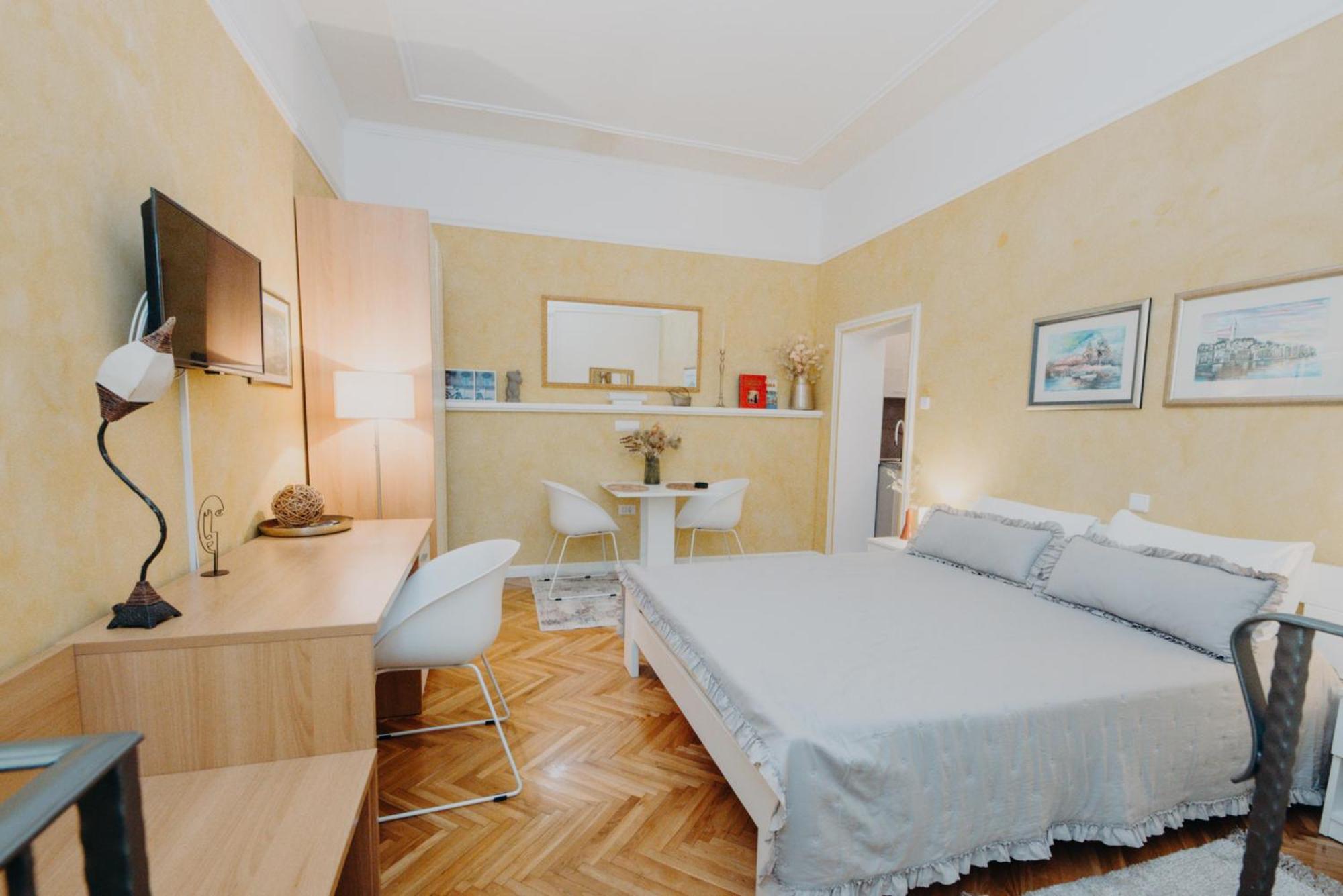 Rooms And Studios Villa Rossella 2 Rovinj Eksteriør billede