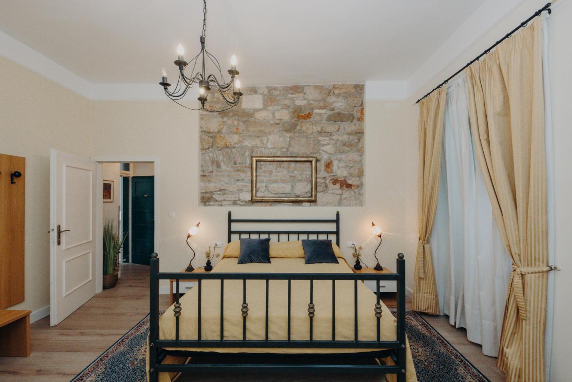 Rooms And Studios Villa Rossella 2 Rovinj Eksteriør billede