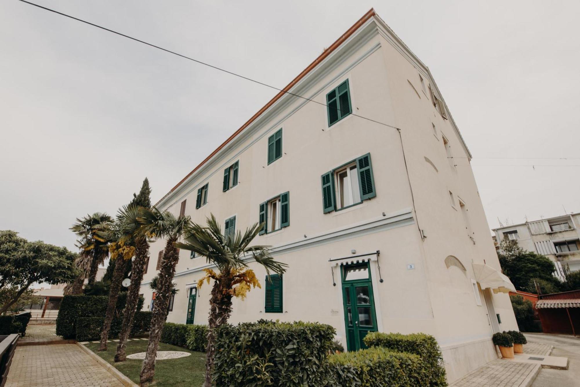 Rooms And Studios Villa Rossella 2 Rovinj Eksteriør billede