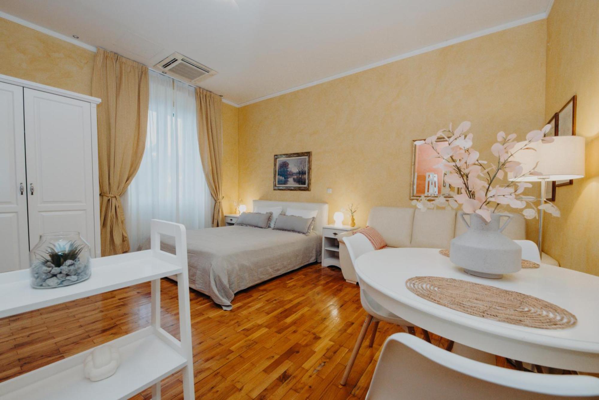 Rooms And Studios Villa Rossella 2 Rovinj Eksteriør billede
